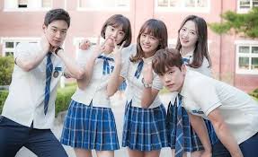 Seragam sekolah terkadang memiliki desain yang monoton atau ketinggalan jaman. 10 Alasan Kenapa Kita Harus Sekolah Di Korea Selatan Inikpop