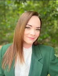 Toni Bruner's Instagram, Twitter & Facebook