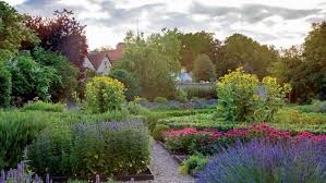 It is open every day, except tuesdays, christmas day and thanksgiving day. 12 Hotels With Beautiful Gardens To Inspire You This Spring Passport