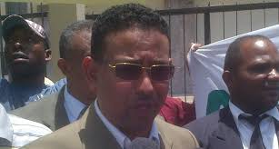 Nelson Gutiérrez expresa condolencias a José Beato, secretario SNTP, por  fallecimiento de su madre