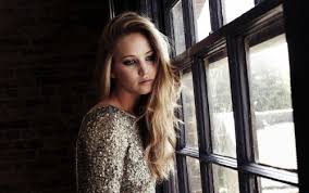 Garner will play delvey, while chlumsky will play a reporter determined to get her story. Anna Delvey Foundation Sorry Anna Delvey Jennifer Lawrence Has Been