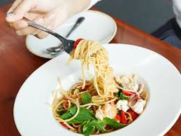 Elles sont également délicieuses et peu caloriques en salade, ou simplement avec quelques légumes et une noisette de beurre ou un filet. Les Pates Ne Font Pas Grossir Elles Aident A Maigrir