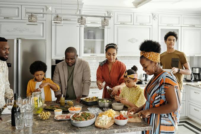 Simple tips on how to relate with your in-laws as a female - Tribune Online