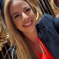 El burnout no es un invento moderno. Es lo que ocurre cuando tu eje HPA se  mantiene encendido tanto tiempo que el cortisol deja de ser un aliado y se  convierte en