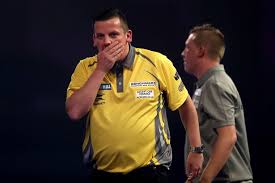 Dave chisnall darts offers livescore, results, standings and match details. World Darts Championship 2017 Dave Chisnall Plays Through Pain For Second Round Win After Table Dancing Injury Mirror Online