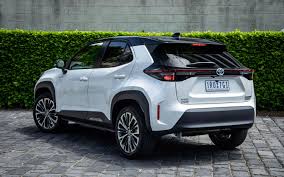 Yaris cross benefits from toyota's fourth generation hybrid technology. Comparison Toyota Yaris Cross Hybrid 2021 Vs Volvo Xc40 Recharge Ev 2021 Suv Drive