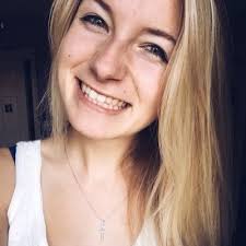 Julia Gilmore (@joolia_goola)