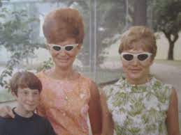 Pin By Northflaman On 60 S Nostalgia Everyday People Bouffant Bouffant Hair Vintage Hairstyles
