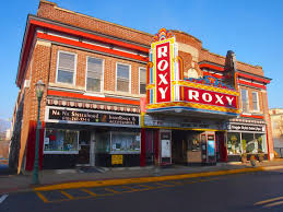Roxy Theater Northampton Pa Locally Famous Theater That Used To Have Concerts Of Many Bi Cinema Architecture Vintage Movie Theater Pennsylvania Dutch Country