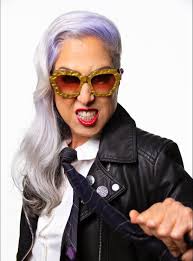 Damon Kaye's Instagram, Twitter & Facebook