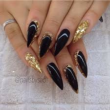 Black And Gold Nail Art Nailsbysab Nails Nail Beauty Pretty Gir Black Gold Nails Stiletto Nails Designs Black Stiletto Nails