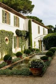 Space To Fill Vol 1 Issue 1 Wasserspiel Garten Italienischer Garten Gartengestaltung