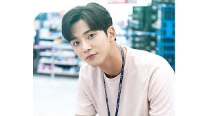 ▪ he was the second trainee for sf9 (rooftop radio). Profil Biodata Rowoon Member Grup Sf9 Yang Jadi Pemeran Utama Drama Korea Extraordinary You Tribun Jatim