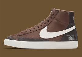 Blaze a stylish trail in the sharpest women's blazers, available at macy's. Nike Blazer Mid 77 Coffee Dd5332 244 Sneakernews Com