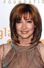 Medium Length Hairstyles For Older Women Best Medium Hairstyle Medium Hair Styles For Women Medium Hair Styles Medium Length Hair Styles