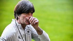 Als spieler war er für den sc freiburg in der 2. Dfb Team Voting Ist Joachim Low Noch Der Richtige Bundestrainer Fussball News Sky Sport