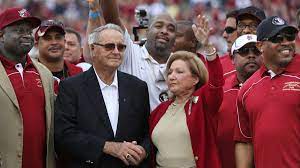 Another bowden bowl was scheduled between clemson and florida state in 2008, but tommy bowden's resignation halfway through the year ended the bowden bowls. Bobby Bowden Health Ex Fsu Coach At Peace After Terminal Diagnosis Sports Illustrated