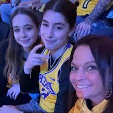 Profil de ella paige (ellapaigesnodgrass)