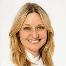 Stop Selling, Start Storytelling: How to Reach Collectors in 2025