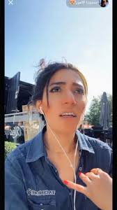 سندرا وأجواء التحشيش في بث مباشر