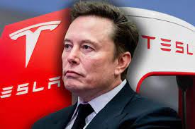 Tỷ phú Elon Musk thừa nhận quá tải khi làm 17 công việc cùng lúc, Tesla tê  liệt