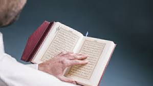Maka ketika kita bertaubat di bulan ramadhan, kita mendapatkan dua keutamaan sekaligus. Kontroversi Surat At Taubah Ayat 128 129 Dan Ijazah Mbah Wahab