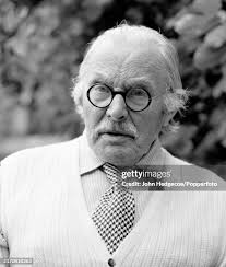 19 Sir Gordon Russell Stock Photos, High-Res Pictures, and Images