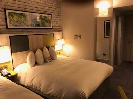 The excellent jurys inn manchester city centre is centrally set minutes drive away from the lowry. Bedroom Picture Of Jurys Inn Manchester Tripadvisor