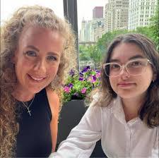 Kendra Baugh's Instagram, Twitter & Facebook