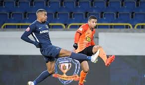 За два тура до конца чемпионата горняки опережают идущую третьей зарю на 7 очков. Tnb Wztmqntxtm