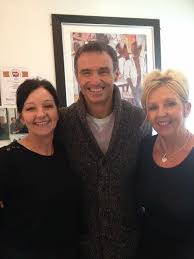 This is a playlist of the tracks marti pellow has been performing on his, now infamous, lockdown sessions. Marti Pellow At Flavors Picture Of Flavors Chesterfield Tripadvisor