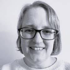 Kim Mears's Instagram, Twitter & Facebook