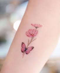37 Petits Tatouages Et Papillon Fantastique Page 2 8 123 Tatouages In 2020 Flower Wrist Tattoos Butterfly Tattoos For Women Tattoos