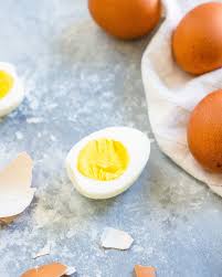 Grease fresh eggs in lard or vegetable oil and store in refrigerator. How Much Protein In A Hard Boiled Egg A Couple Cooks