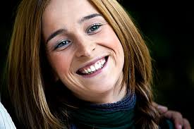 Sara Prata é a grande vilã de "Espírito Indomável"