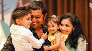 Nivin Pauly Family Photos With Wife Son Daughter Friends Youtube Nivin pauly plays a man from the lower castes, oppressed by his society in kayamkulam kochunni. nivin pauly family photos with wife son daughter friends