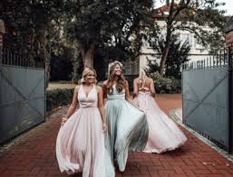 Kaufen preiswerte günstige brautkleider und brautmode mit erstklassiger qualität nach maß.bei milanoo gibt es mehr als 800 wunderschöne brautkleider styles.shoppen sie jetzt ihre trauhafte. Herzbraut Boutique Besondere Brautkleider In Koln Hochzeitskleider Herzbraut
