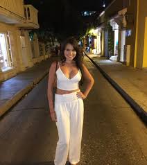 Descubre lo que natalia bedoya (nataliabedoyat) encontró en pinterest, la colección de ideas más grande del mundo. Natalia Bedoya On Twitter Tbt