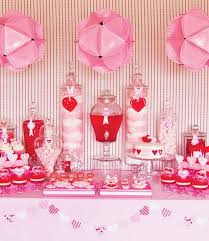 12 Romantic Valentine S Day Table Decorations Ideas Minimalist Desk Design Ideas Valentines Party Valentines Day Party Valentines Day Desserts