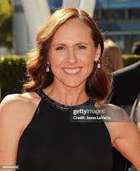 Florence Colburn's Instagram, Twitter & Facebook