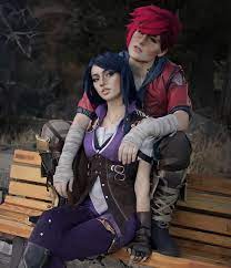 no Spoilers] Vi and Caitlyn Cosplay // By Wetbread.Cos (Caitlyn) and  FreckleBytes (Vi) : r/arcane