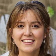 Jennifer Sarratt's Instagram, Twitter & Facebook