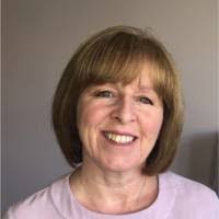 Julie Perrigo's Instagram, Twitter & Facebook