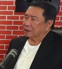 HINDI MAHAL NI SARA TATAY NIYA. Sara is a USER! Oh mga dds, ambastos pala  ni Inday Chuckie. Binababoy pala niya tatay niyong karton!