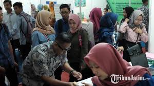 Pusat bursa kerja tegal dari perusahaan bumn, rumah sakit, bank, dan depnaker kota tegal. Trenggalek Job Fair 2019 Sediakan 5000 Lowongan Kerja Dari 50 Perusahaan Jangan Ketinggalan Tribun Jatim