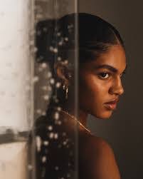 Alana Cartwright's Instagram, Twitter & Facebook