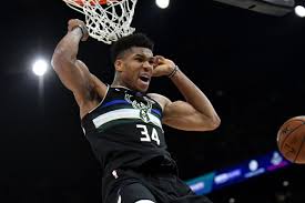 Giannis antetokounmpo became the 3rd player in nba history to average at least 25 ppg, 10 rpg, 5 apg, 1 bpg and 1 spg in a season. Raih Gelar Mvp Giannis Antetokounmpo Bersanding Dengan Jordan Dan Olajuwon Mainbasket Com