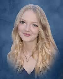 Nicole Strate's Instagram, Twitter & Facebook