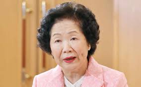 Former chief secretary: China can test democracy