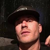 Dennis Kindred's Instagram, Twitter & Facebook